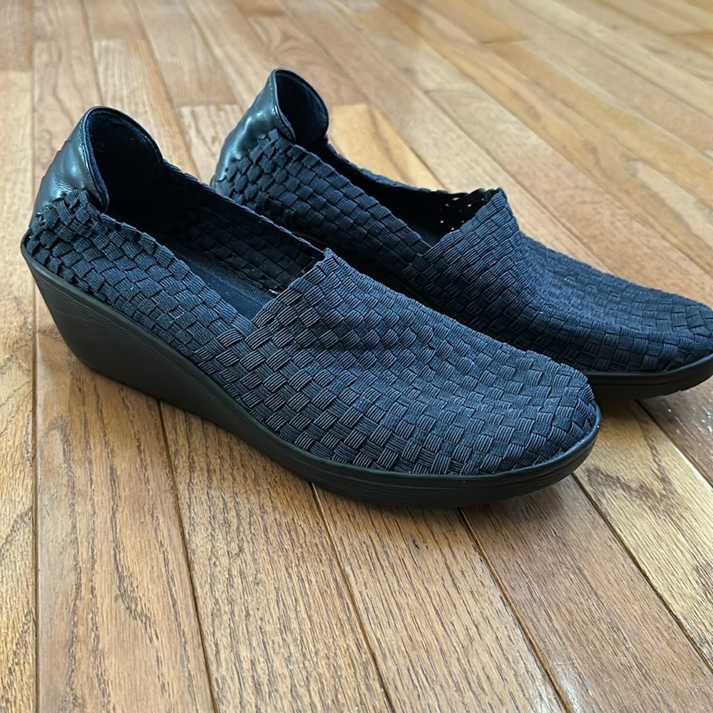 BareTraps Ulricka Women’s 11M Wedge Heel Shoes.